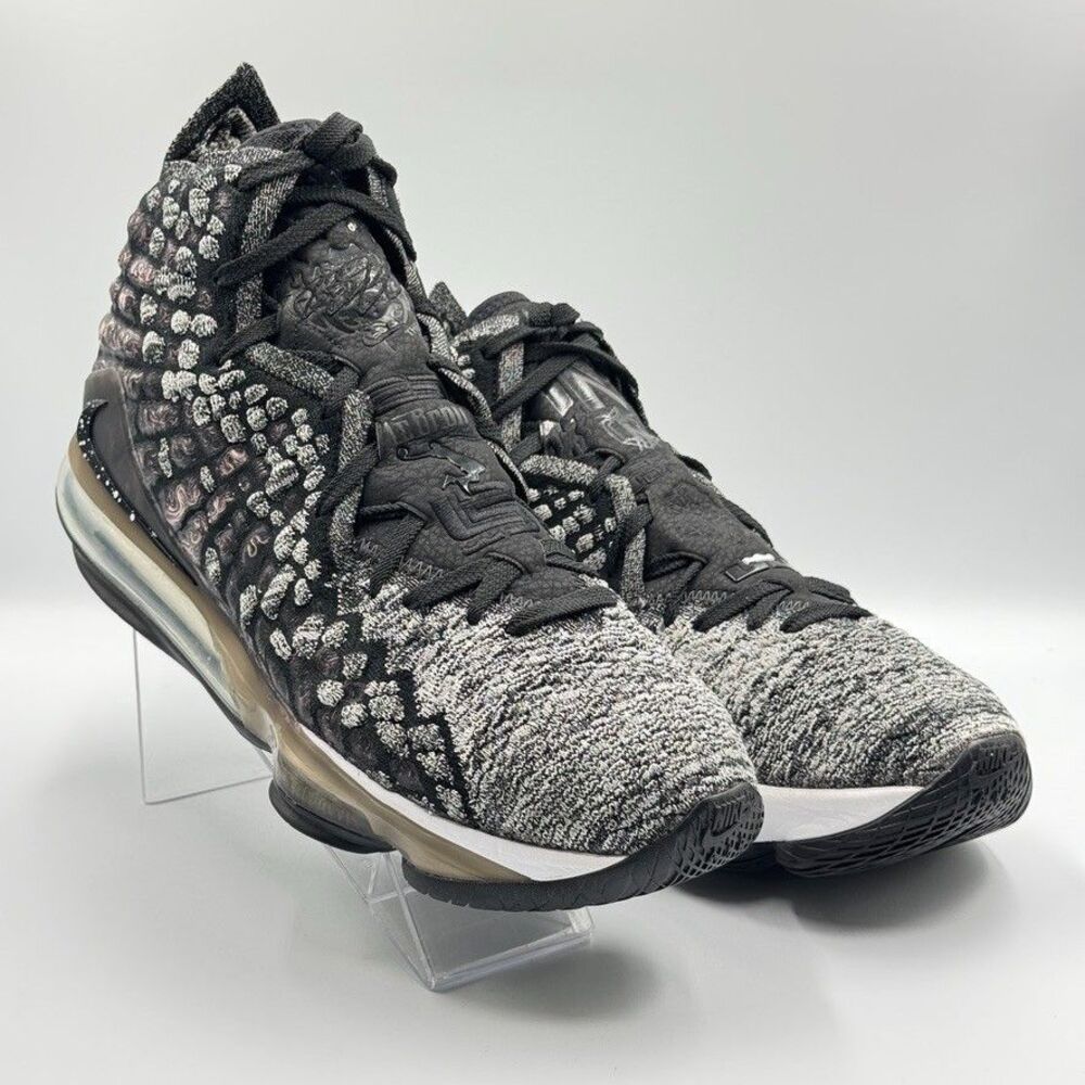 Size 12 - Nike LeBron 17 XVII In The Arena BLACK WHITE Shoes VNDS Worn once